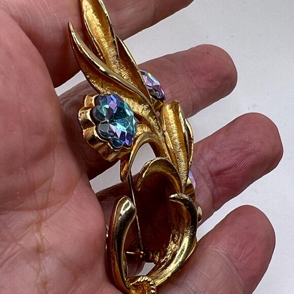 Signed Sphinx 9883 Margarita Heliotrope Rhinestone Floral Brooch Costume Jewelry - Picture 6 of 9